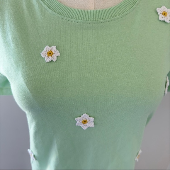 NWT Zara Crocheted Daisies Women's T-Shirt Small - Picture 6 of 13